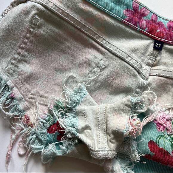 LF Carmar Festival Shorts Size 27 Floral Cheeky Distressed Teal Pink - Picture 4 of 13